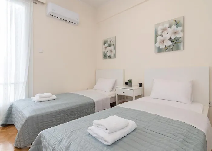 Phaedrus Living: City Center Flat Michalakopoulou