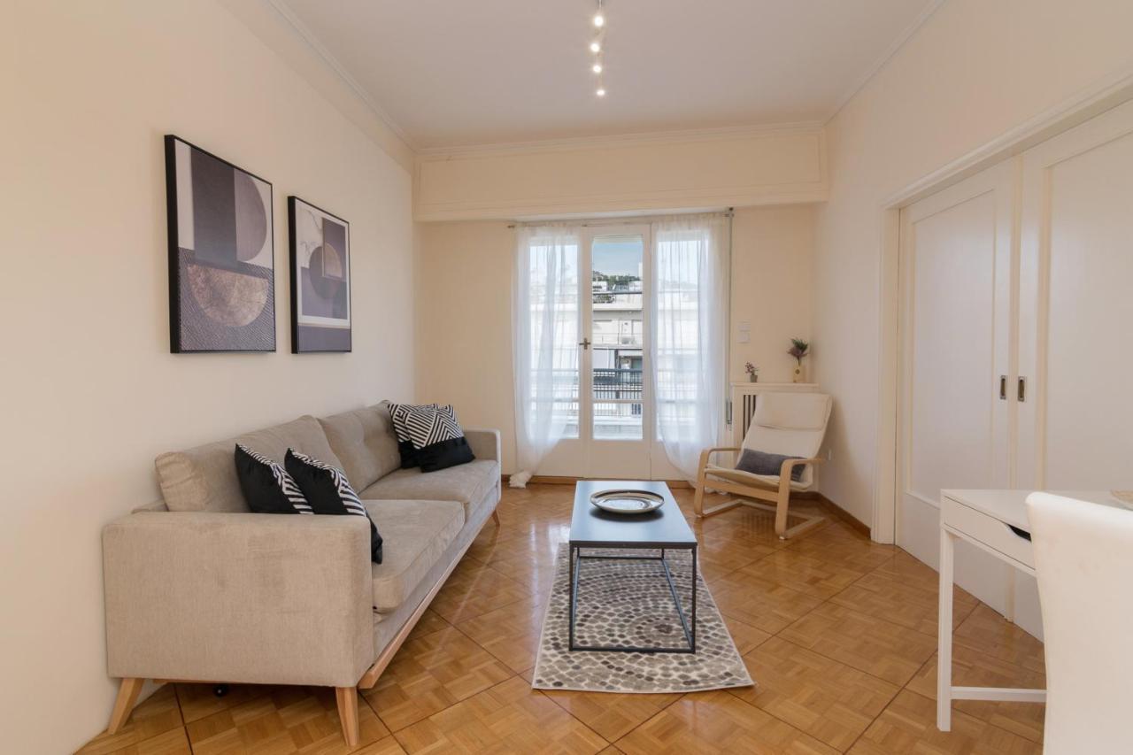 Phaedrus Living: Center Flat Michalakopoulou